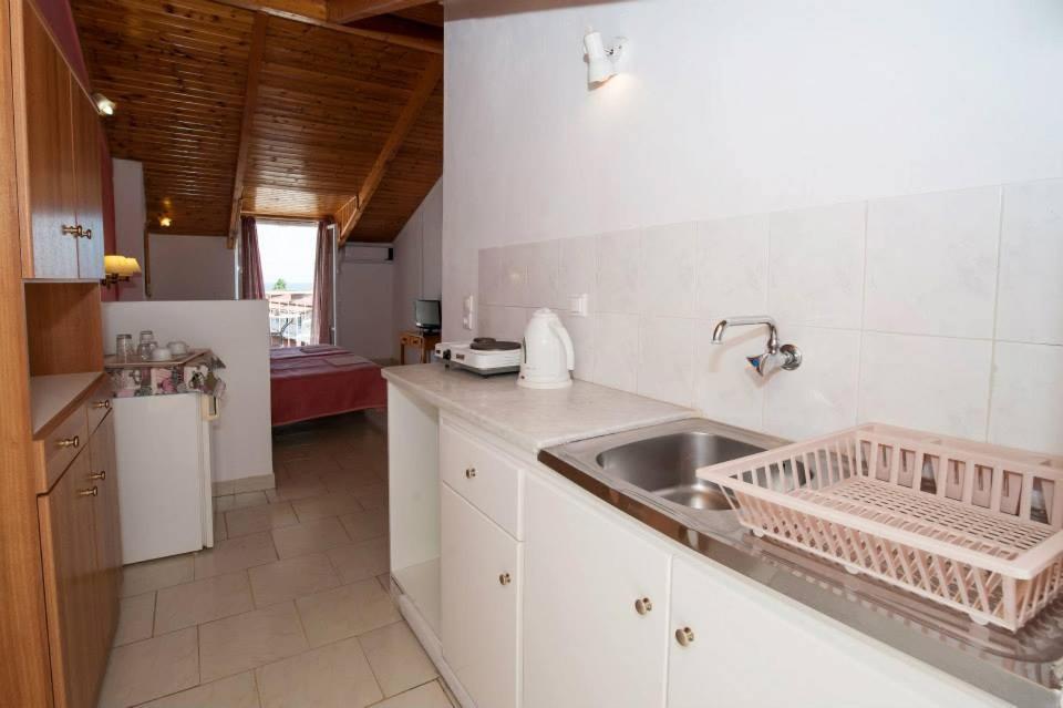 Chryssa Studios Аргасі Номер фото